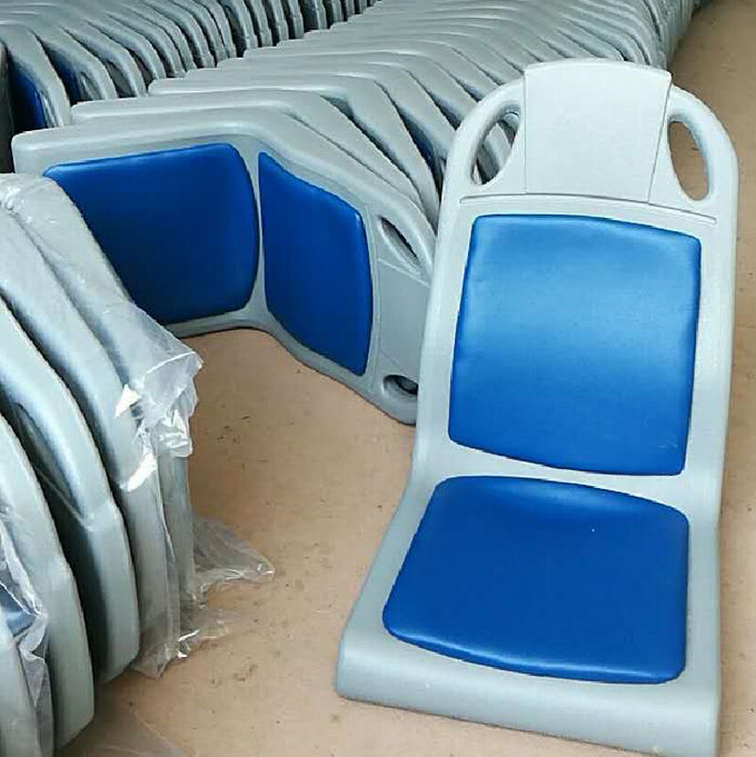 Blaue Plastikbus-Sitze mit Kissen-Boots-Seat-Klimaspritzen